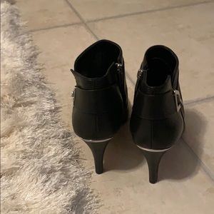 Brand New, Never Worn. They don’t fit.